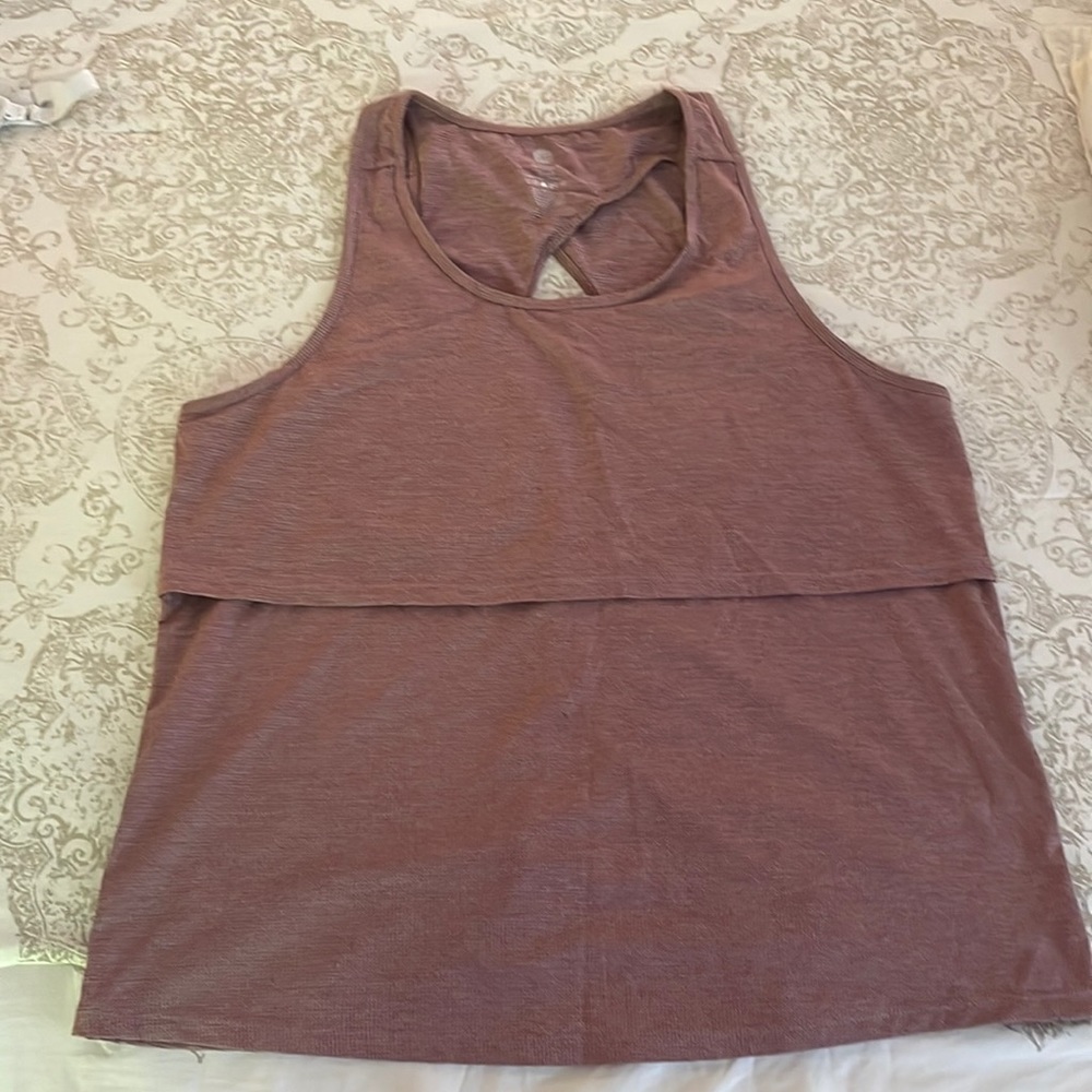 NWOT Kindred Braveley breathable keyhole nursing tank 🤱🧘‍♀️🚴‍♀️